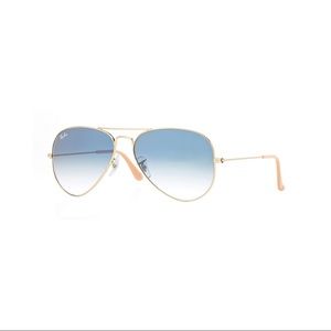 Ray-Ban Aviator Classic Gold Sunglasses